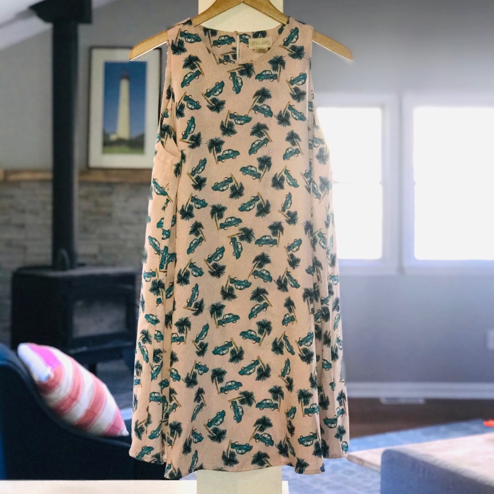 Lucy and Laurel light pink swing dress size Large